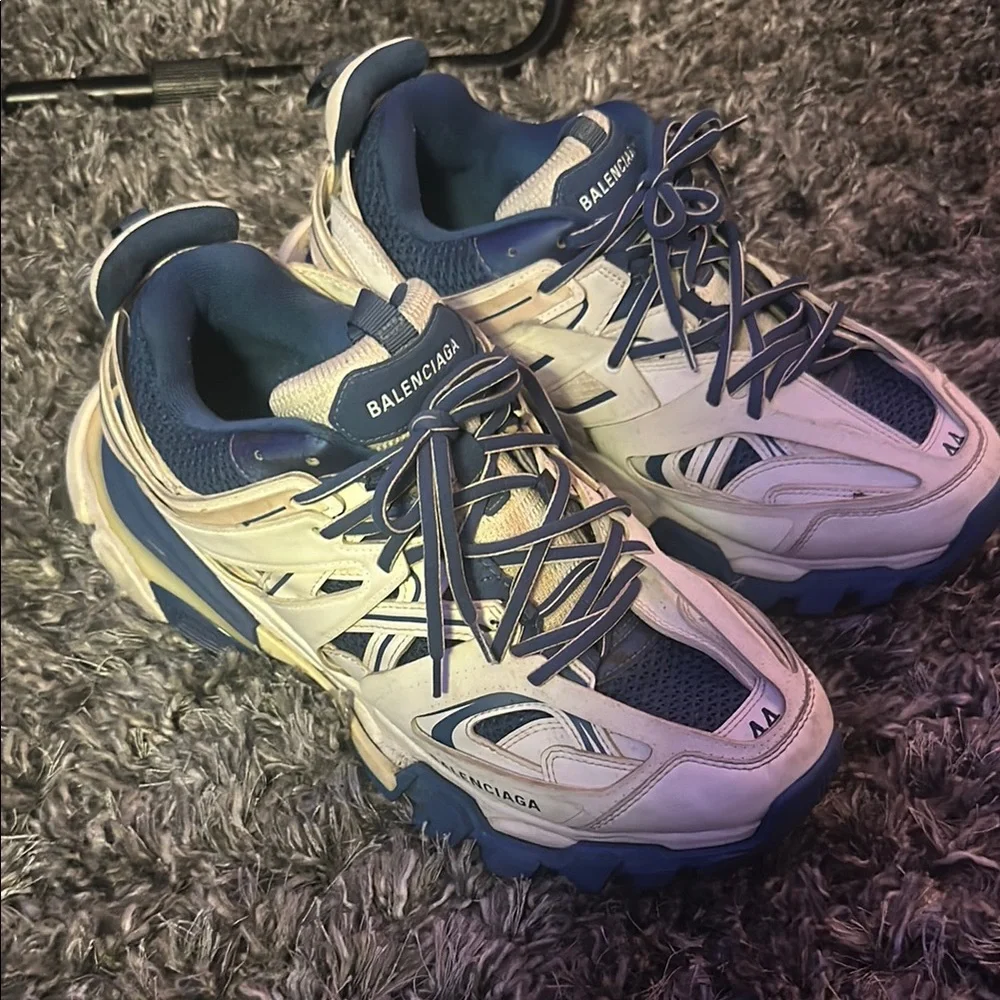 Balenciaga Blue and Cream Sneakers - Picture 2 of 3